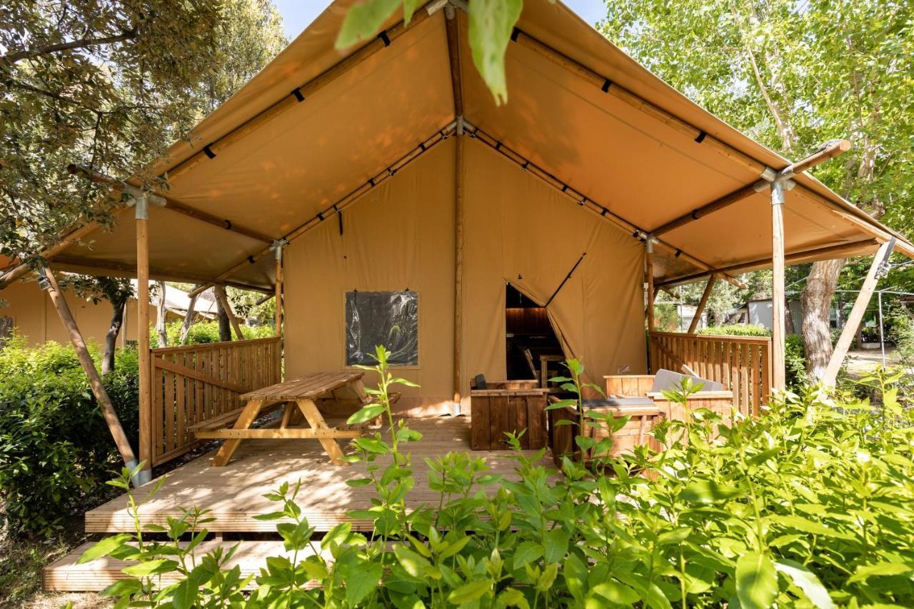 Camping Campo Dei Fiori - Glamping4All Vada Εξωτερικό φωτογραφία
